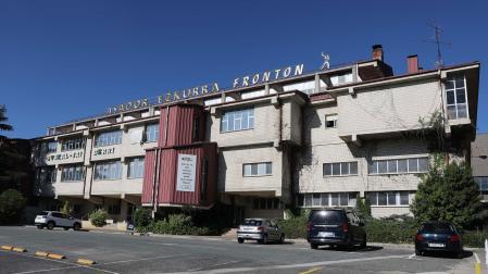 Una imagen exterior del frontón Euskal Jai Berri de Huarte