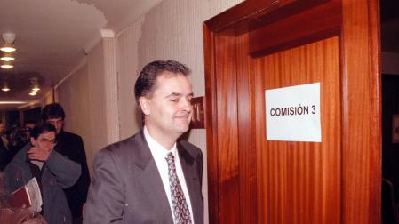 Juan José Lizarbe, ante el Congreso del PSN de 1997