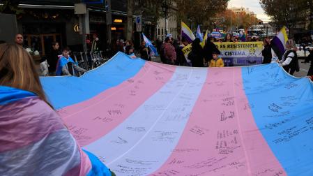 Manifestación en Madrid para reivindicar la Ley Trans y exigir al PSOE que no la recorte en su tramitación parlamentaria