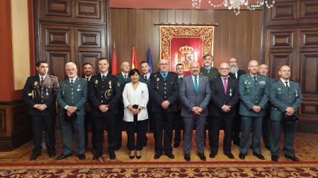 Reconocidos con la medalla al Mérito Civil
