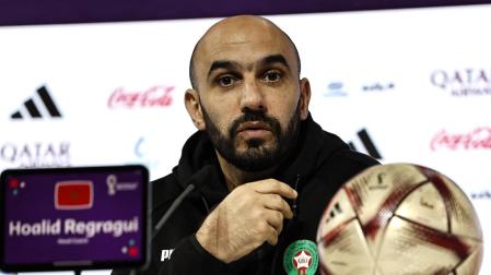El seleccionador marroquí, Walid Regragui, durante la comparecencia ante los medios en día previo a la semifinal de Catar 2022 contra Francia