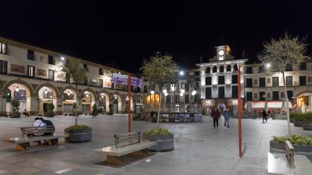 Vista nocturna de la Plaza de los Fueros de Tudela