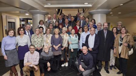 Médicos jubilados en 2022 durante el acto de homenaje en el Colegio de Médicos