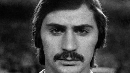 Fotografía de archivo del ex portero internacional del Real Madrid en la década de los años 70 y 80, Miguel Ángel González Suárez