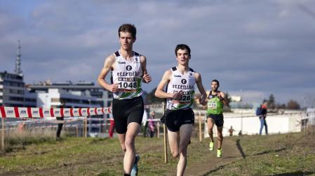 Imágenes del I Cross Pamplona en el Soto Lezkairu