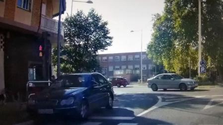 Vehículo hurtado circulando por Estella, desde la cámara de PM en el patrulla