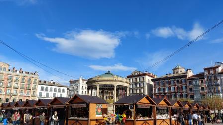 Imagen de las casetas de la feria de Navidad