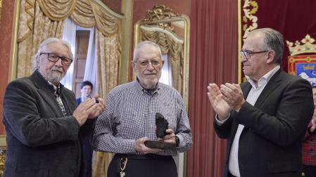 Entrega del premio Txondorra a Balbino García de Albizu