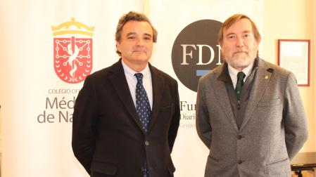 Rafael Teijeira (a la izquierda) y Luis Colina, tras la firma del convenio entre ambas entidades