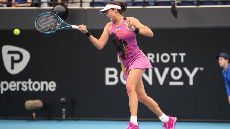 Garbiñe Muguruza durante el partido que perdió ante Bianca Andreescu en la primera ronda del torneo de Adelaida
