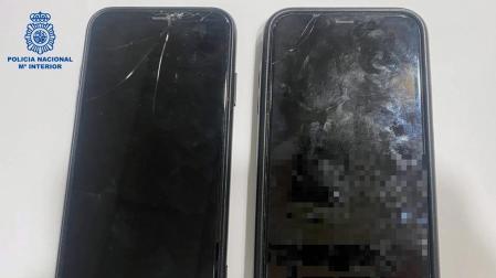 Los dos móviles recuperados