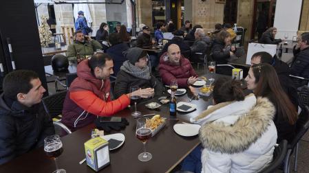 Las comidas en grupo han llenado los restaurantes el último mes y medio