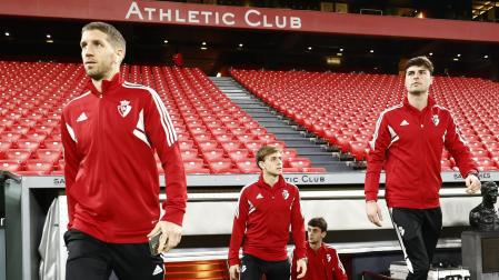 Brasanc, Pablo Ibáñez, Aimar Oroz y Juan Pérez, antes del calentamiento