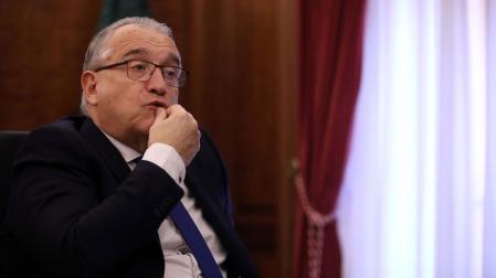 Enrique Maya en el Ayuntamiento de Pamplona