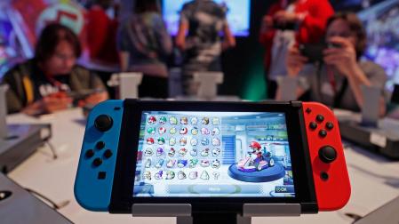 La falta de control (el no terminar nunca las partidas) y el dejar de hacer otras actividades son síntomas de adicción a los videojuegos
