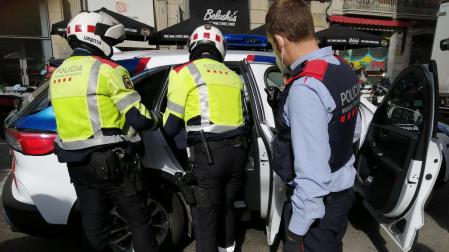 Imagen de archivo de varios agentes de los Mossos d'Esquadra