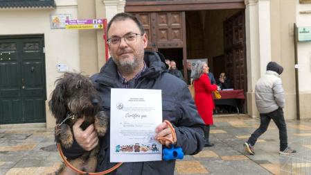 Tradicional celebración de San Antón con recogida de certificados por parte de las mascotas de Tudela.