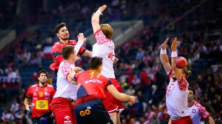 Los 'Hispanos' dan un paso firme en el Mundial con su victoria ante Polonia