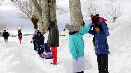 Fotos del ambiente en la nieve en Roncesvalles.