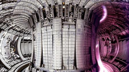 El reactor de fusión o tokamak del experimento europeo Joint European Torus (JET) es el mayor del mundo