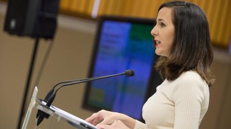 Ione Belarra interviene durante un acto en el Ministerio de Derechos Sociales y Agenda 2030