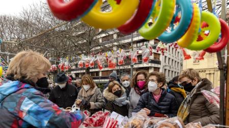 Hoy se celebra de nuevo el tradicional Mercadillo de San Blas en Pamplona.
