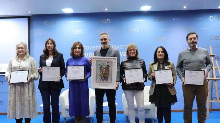 De izquierda a derecha, María Dolores Boillos, de la residencia Beloso Alto; Gemma Acín, de grupo Enhol; Ana Góngora, del Ayuntamiento de Burlada; Gorka Lacunza, de Atecna; Lourdes Paz, del grupo La Información; Esther Rodríguez, de Sungrow Ibérica; y Ángel Vidal, de la clínica Josefina Arregui