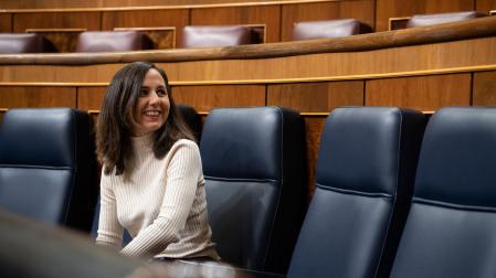 La ministra de Derechos Sociales y Agenda 2030, Ione Belarra, sonríe a su llegada al Congreso de los Diputados