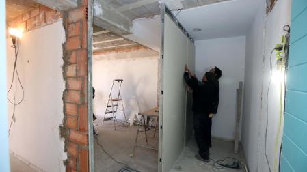 En las obras de los pisos tutelados de Txoko Berri se contrató a usuarios del programa de inserción