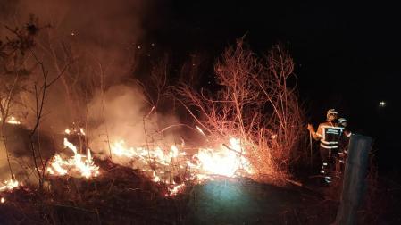 Bomberos de Navarra, en uno de los incendios atendidos este miércoles