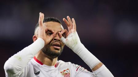 Youssef En-Nesyri celebra su gol contra el PSV