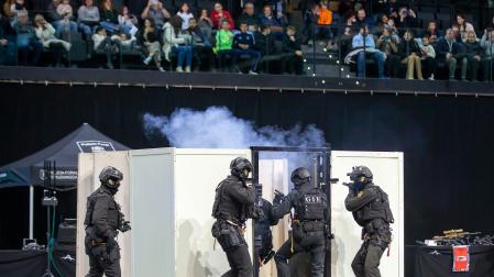 Jornada de puertas abiertas de la Policía foral en el Navarra Arena./