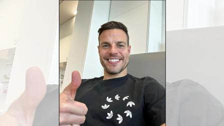 Imagen colgada por el futbolista navarro del Chelsea, César Azpilicueta, este domingo 19 de febrero recuperado del susto tras recibir una patada en la cara durante un encuientro.