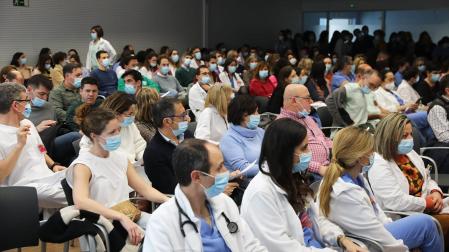 Inicio de la asamblea de médicos para decidir sobre si se respalda el acuerdo alcanzado con el Ejecutivo foral.