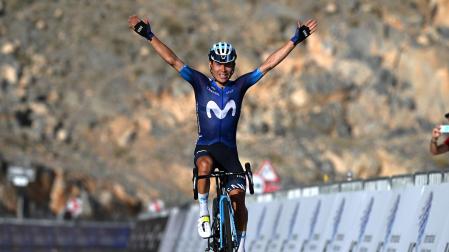 Einer Rubio celebra su primera victoria con el Movistar