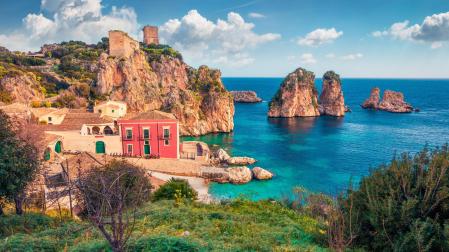 Paisajes marítimos de Sicilia, Italia.