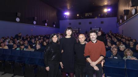 A: BLANCA ALDANONDO
F: 23/02/2023
P: DE IZDA. A DCHA.; MERCHE AÑON MONTON (CONCEJALA DE CULTURA), ISABEL PEÑA (GUIONISTA), LUIS ALEGRE SAZ (COMISARIO MUESTRA) Y RODRIGO SOROGOYEN (DIRECTOR) 
L: TUDELA
T: PRESENTACION DE LA  PELICULA AS BESTAS. 29 EDICION DE LA MUESTRA DE CINE ESPAÑOL