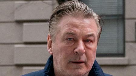 El actor Alec Baldwin se ha declarado no culpable de los cargos de homicidio involuntario por el tiroteo en el que falleció la directora de fotografía de su última película