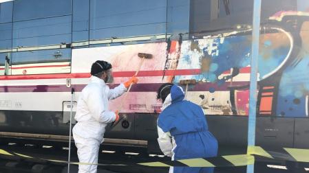 La retirada de grafitis obliga a movilizar los trenes hacia los centros de limpieza
RENFE
27/02/2023