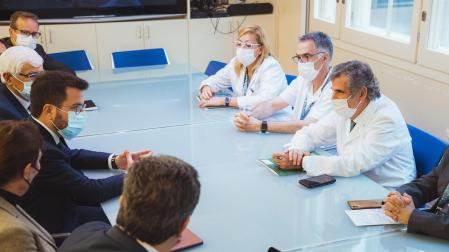 El presidente Pere Aragonès se reúne con el equipo directivo del Hospital Clínic