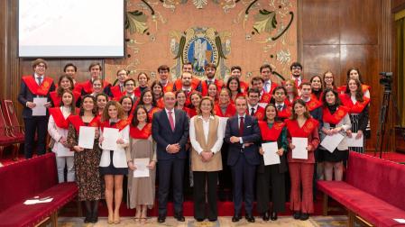 58 becarios Alumni de la Universidad de Navarra celebraron su graduación
