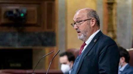 El exdiputado socialista Juan Bernardo Fuentes Curbelo (Tito Berni), durante un pleno en el Congreso del 25 de enero de 2022