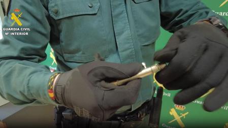 Boli pistola incautado por la Guardia Civil