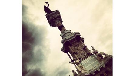 Monumento a los Fueros