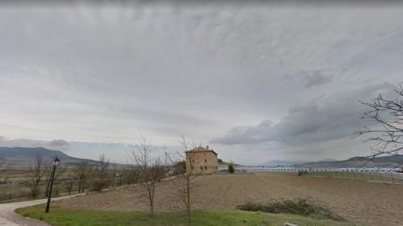 El señorío de Oriz, en la actualidad, junto a la autopista de Navarra