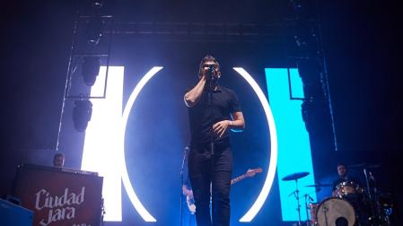 Fotos de la segunda jornada del Iruña Rock en el Navarra Arena.