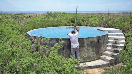 Fotograma del cortometraje Half wet, dirigido por Carlos Irijalba