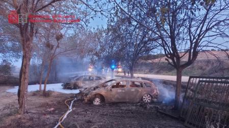 Coches calcinados por el fuego