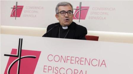 El secretario general y portavoz de la Conferencia Episcopal Española, Luis Argüello