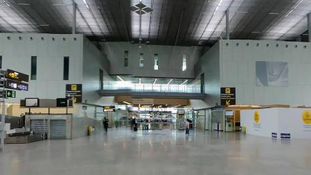 Interior del aeropuerto de Santiago de Compostela